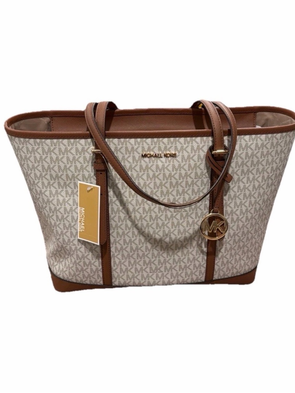 Michael Kors Womens Jet Set Large Tote - New with defect on strap, Tag included
